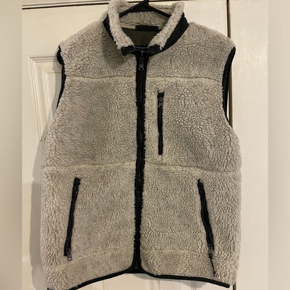 Men’s American eagle vest size M